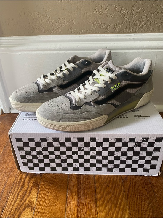 Vans Other - Vans Skate Ave 2.0 Gray and Black Sneakers Size 7 Men’s size 8.5 Women